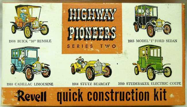 Revell 1/32 1910 Studebaker Electric Highway Pioneers, H41 plastic model kit